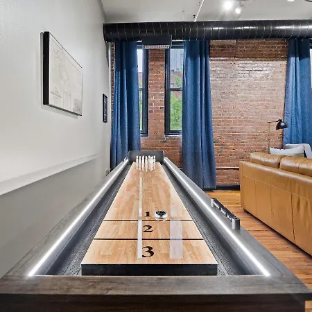 Lakefront Loft - Downtown - Shuffle Board Table Cleveland Extérieur photo