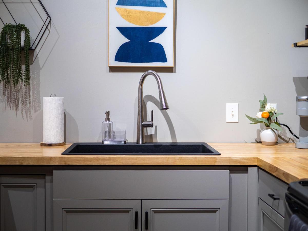 Lakefront Loft - Downtown - Shuffle Board Table